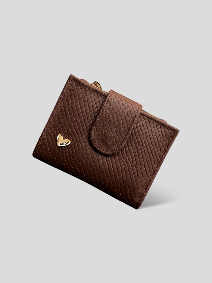 BILLETERA ALANA/BROCHE - BROWN